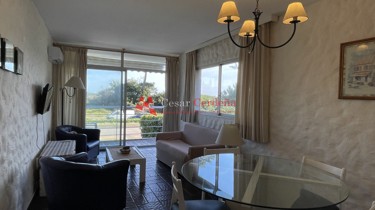 Apartamento ID.1926 - VENTA - Apartamento de dos dormitorios en Playa Mansa, Punta del Este, Uruguay 