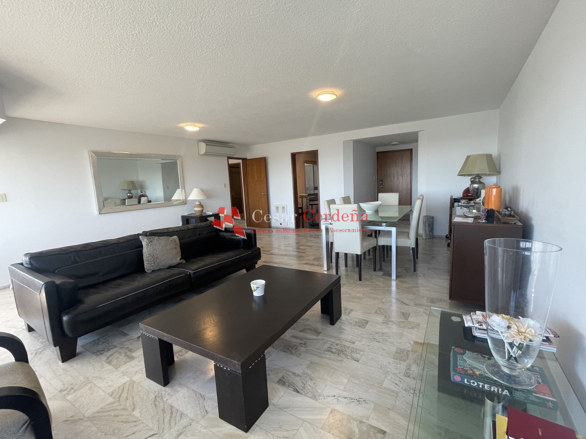 Apartamento ID.1935 - VENTA - APARTAMENTO DE 3 DORMITORIOS EN VENTA