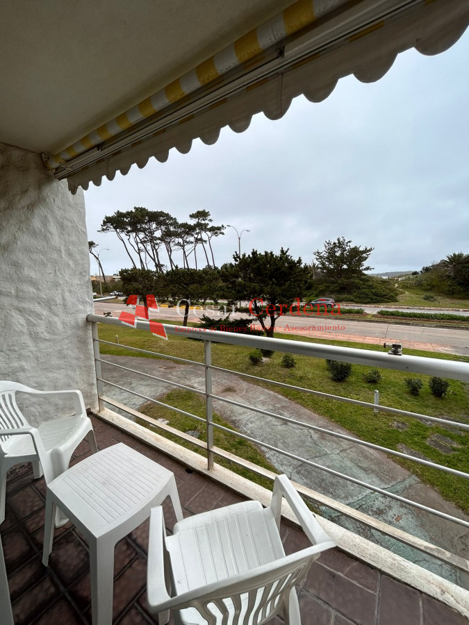 Apartamento ID.1926 - VENTA - Apartamento de dos dormitorios en Playa Mansa, Punta del Este, Uruguay 