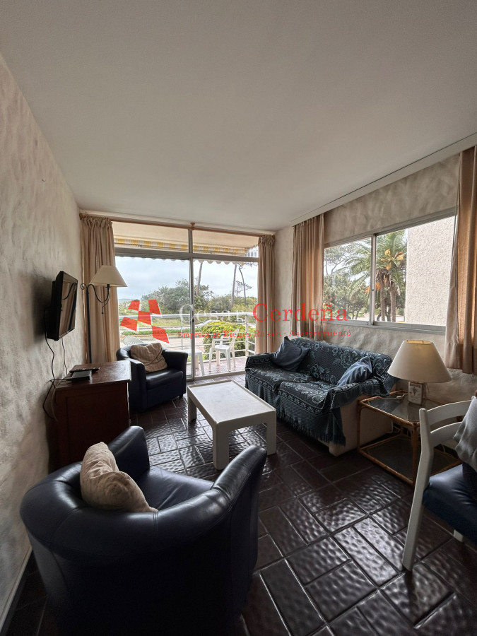 Apartamento ID.1926 - VENTA - Apartamento de dos dormitorios en Playa Mansa, Punta del Este, Uruguay 