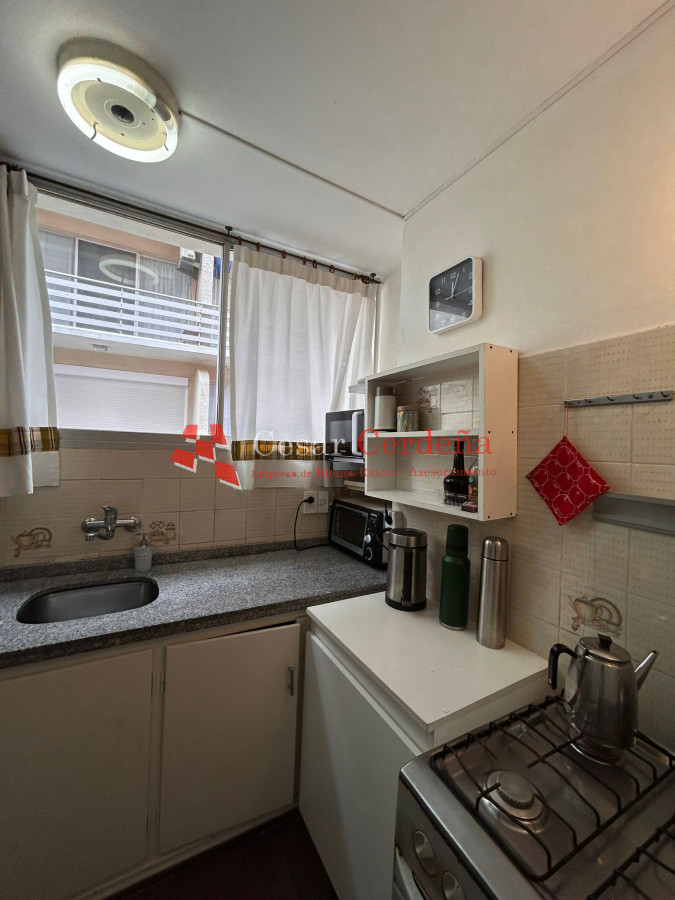 Apartamento ID.1926 - VENTA - Apartamento de dos dormitorios en Playa Mansa, Punta del Este, Uruguay 