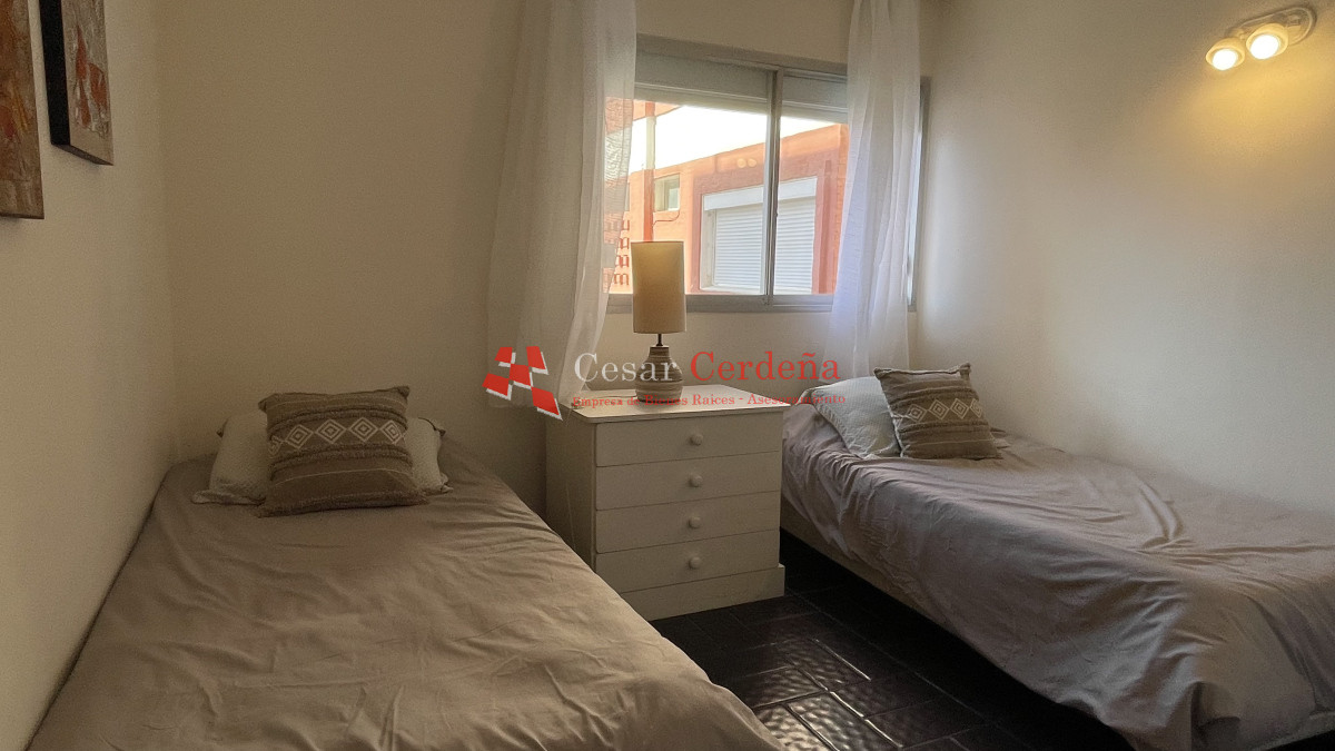 Apartamento ID.1926 - VENTA - Apartamento de dos dormitorios en Playa Mansa, Punta del Este, Uruguay 