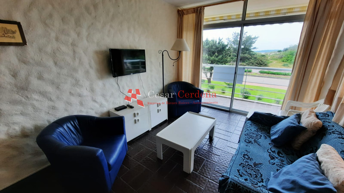 Apartamento ID.1926 - VENTA - Apartamento de dos dormitorios en Playa Mansa, Punta del Este, Uruguay 
