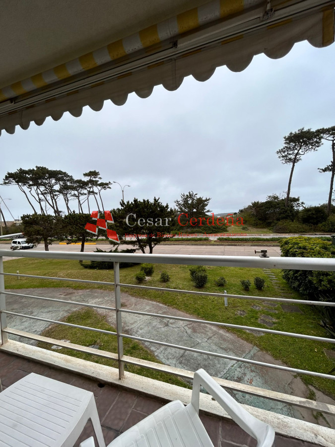 Apartamento ID.1926 - VENTA - Apartamento de dos dormitorios en Playa Mansa, Punta del Este, Uruguay 