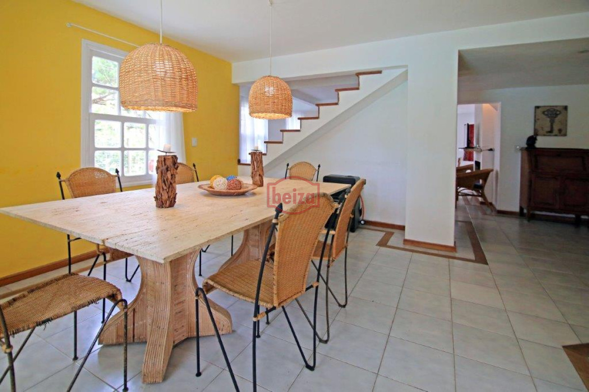 Casa ID.166314/Casa-en-Venta-en-San-Rafael-Punta-del-Este - Venta de Casa de 4 dormitorios en La Barra, Punta del Este.