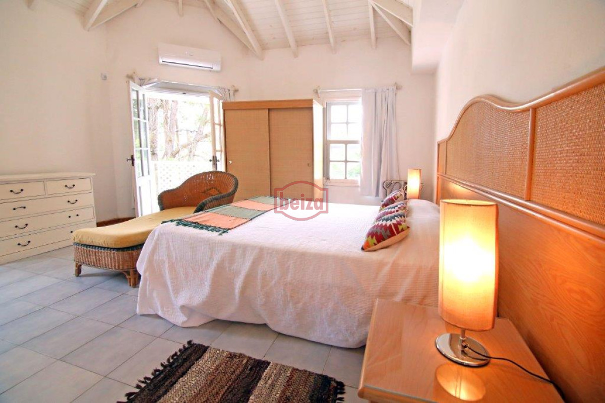 Casa ID.166314/Casa-en-Venta-en-San-Rafael-Punta-del-Este - Venta de Casa de 4 dormitorios en La Barra, Punta del Este.