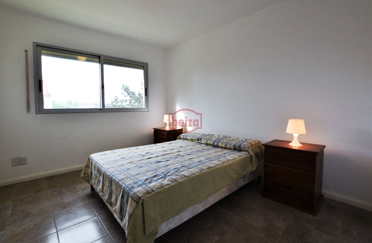 Casa ID.166315/Venta-de-Casa-de-4-dormitorios-en-La-Barra,-Punta-del-Este. - Venta de Casa 4 dormitorios en Portezuelo, Punta del Este.