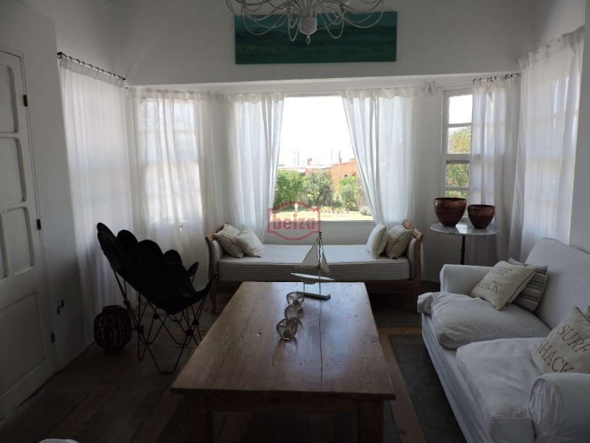 Casa ID.166312/Altos-de-Punta-Piedras,-Manantiales.-4-dormitorios.-Vista-al-mar. - Casa de 5 dormitorios en Montoya, Punta del Este