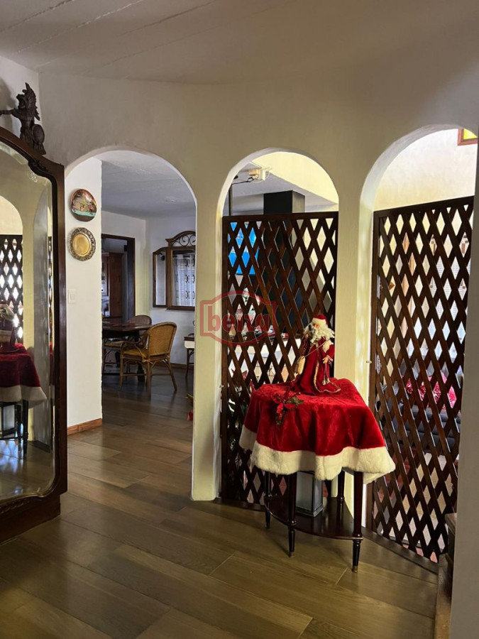 Casa ID.166471/CASA-CON-PILETA-EN-MANSA - Alquiler de casa de 3 dormitorios en Pinares, Punta del Este