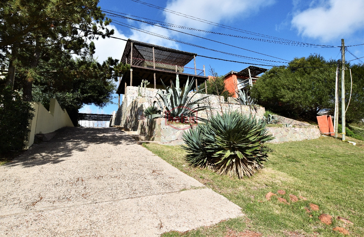 Casa ID.166315/Venta-de-Casa-de-4-dormitorios-en-La-Barra,-Punta-del-Este. - Venta de Casa 4 dormitorios en Portezuelo, Punta del Este.