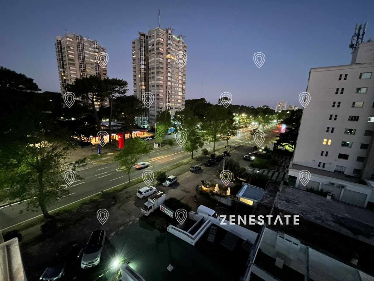 Venta apartamento 2 dormitorios sobre Roosevelt - ZEN5230A