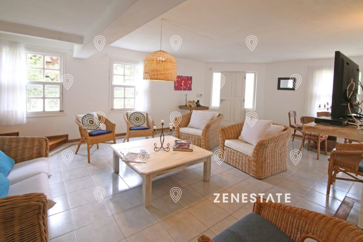 Venta de Casa de 4 dormitorios en La Barra, Punta del Este. - ZEN1827C