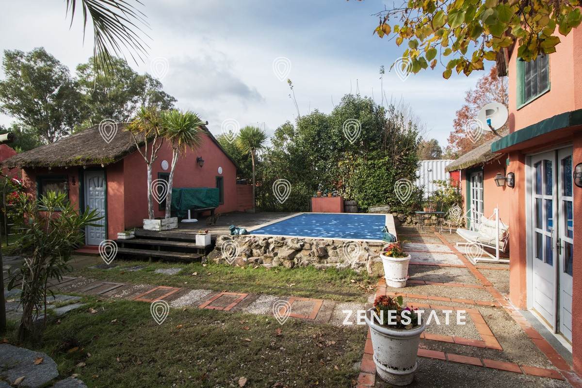 Venta de Casa 2 dormitorios en La Barra, Punta del Este - ZEN1486C