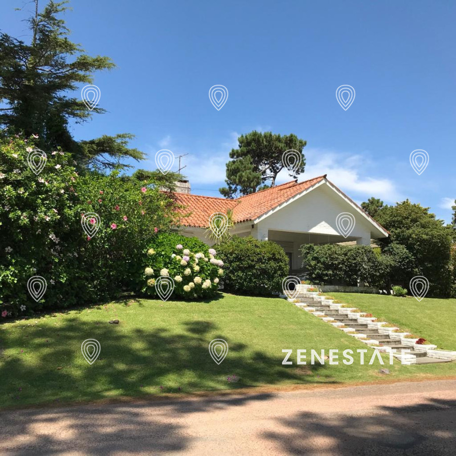 venta de casa de 3 dormitorios, cantegril, punta del este. - zen3846c