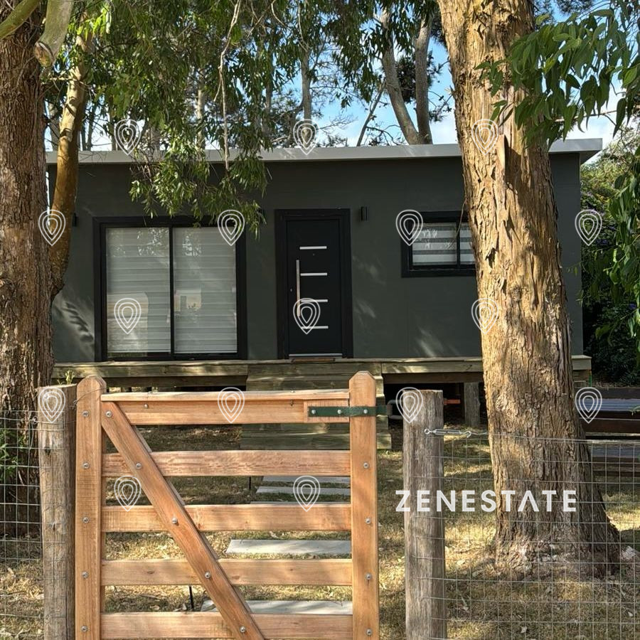 Alquiler anual de casa de 2 dormitorios en Punta del Este, Uruguay - ZEN6574C