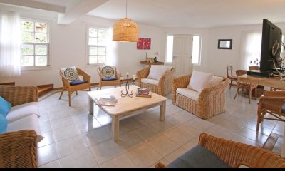 Venta de Casa de 4 dormitorios en La Barra, Punta del Este.