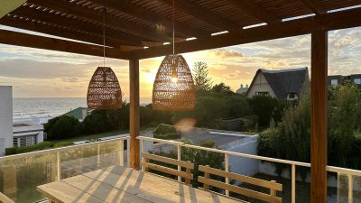 espectacular casa en manantiales a media cuadra de la playa.ref: 6104 - alf5875c