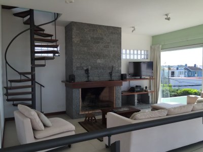 espectacular casa en manantiales a media cuadra de la playa.ref: 6104 - alf5875c