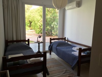 espectacular casa en manantiales a media cuadra de la playa.ref: 6104 - alf5875c