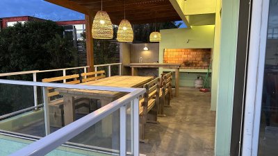 espectacular casa en manantiales a media cuadra de la playa.ref: 6104 - alf5875c