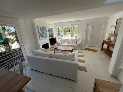 hermosa casa en venta en montoya a solo pasos de la playa, punta del este. - jpa7700c