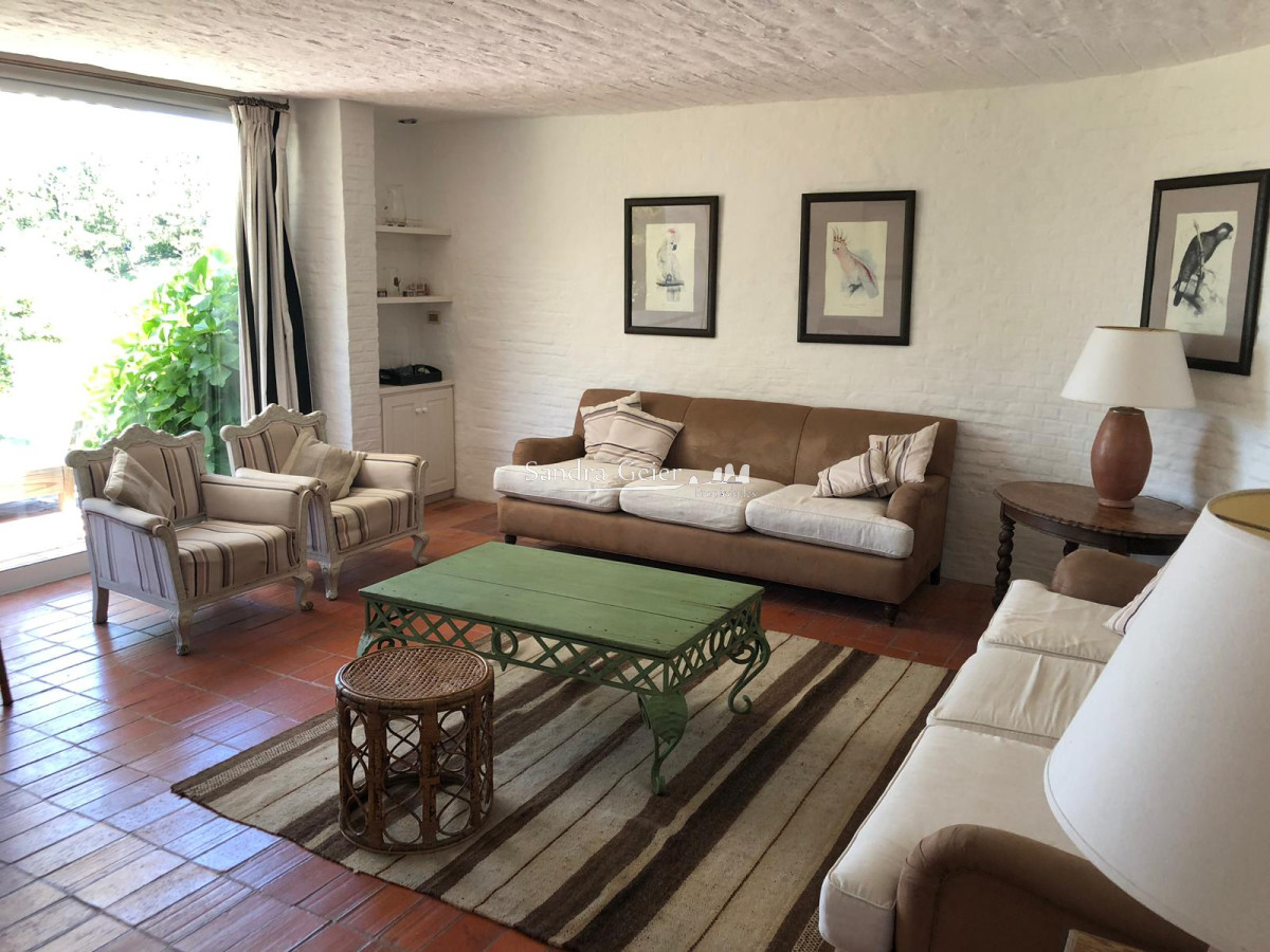 Casa ID.1261 - Casa en Rincón del Indio, 3 dormitorios *