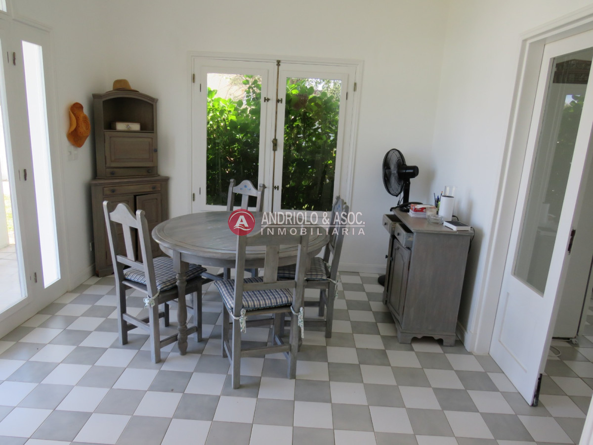 Casa ID.6742 - Hermosa casa a la venta ,amplia,comoda,cerca de todo.