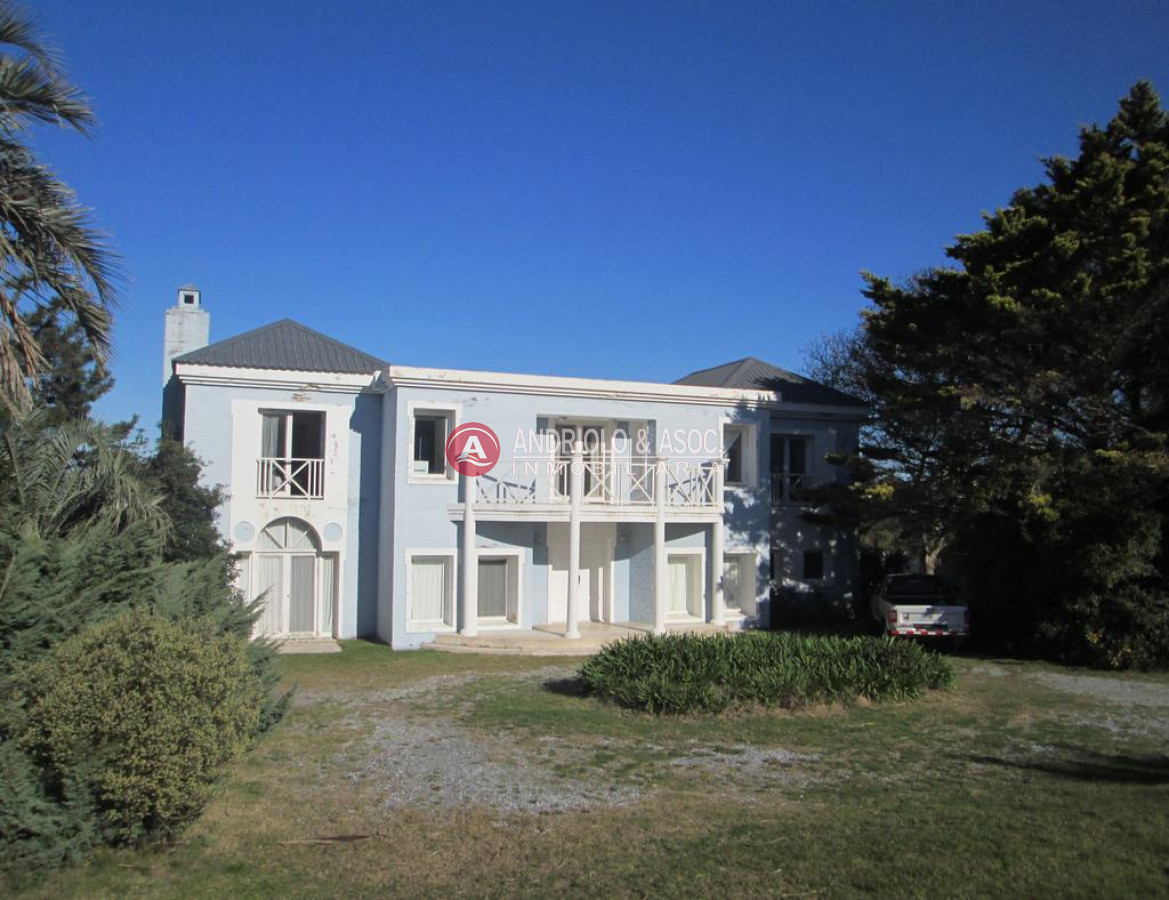 Casa ID.6742 - Hermosa casa a la venta ,amplia,comoda,cerca de todo.
