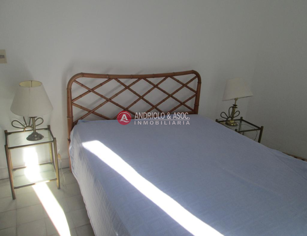 Casa ID.6742 - Hermosa casa a la venta ,amplia,comoda,cerca de todo.