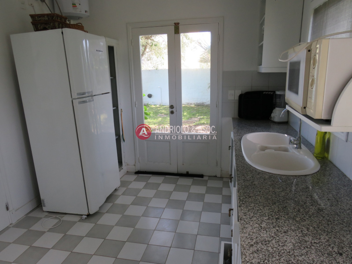 Casa ID.6742 - Hermosa casa a la venta ,amplia,comoda,cerca de todo.