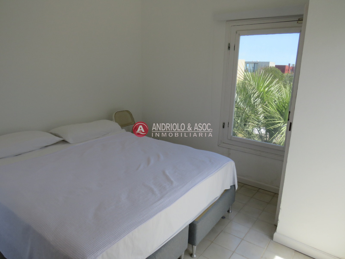Casa ID.6742 - Hermosa casa a la venta ,amplia,comoda,cerca de todo.