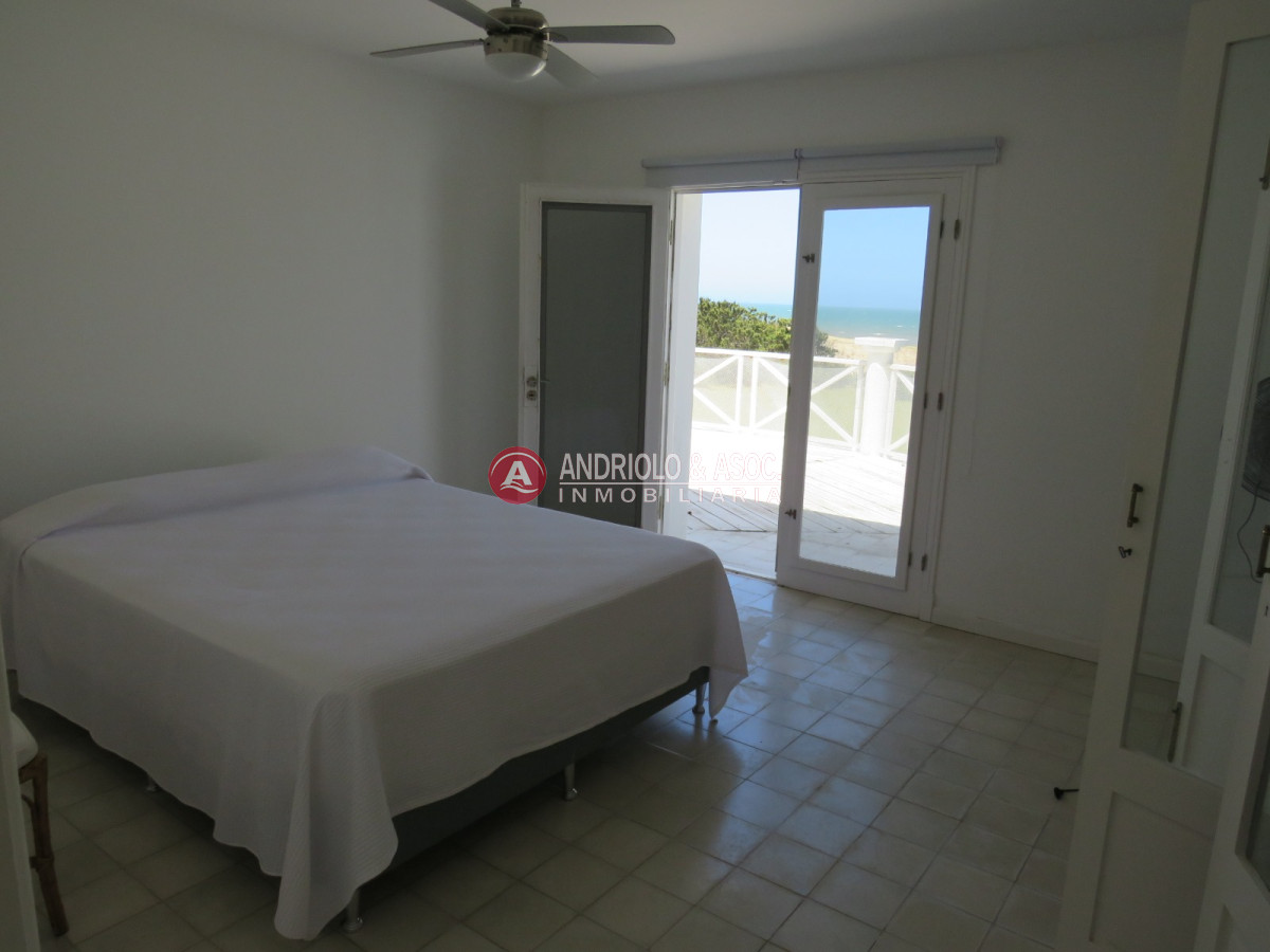 Casa ID.6742 - Hermosa casa a la venta ,amplia,comoda,cerca de todo.