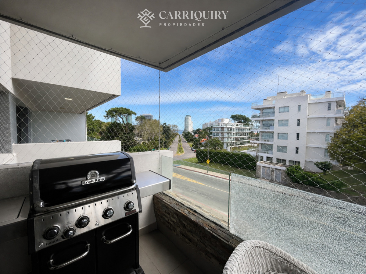 Apartamento ID.9961 - Edificio Tiziano- Viví o invertí en Playa Mansa: 2 dormitorios con excelente ubicación.REF:9256