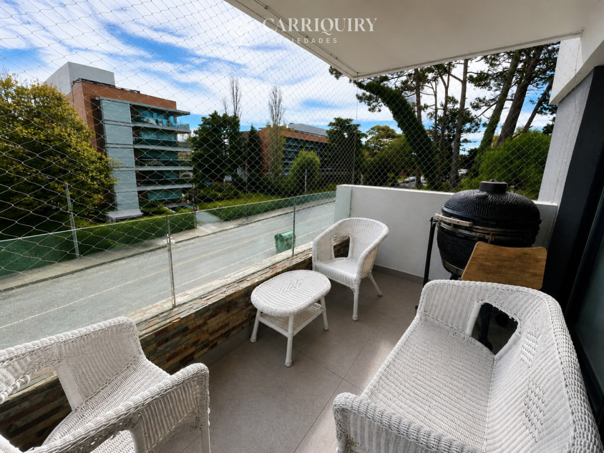 Apartamento ID.9961 - Edificio Tiziano- Viví o invertí en Playa Mansa: 2 dormitorios con excelente ubicación.REF:9256