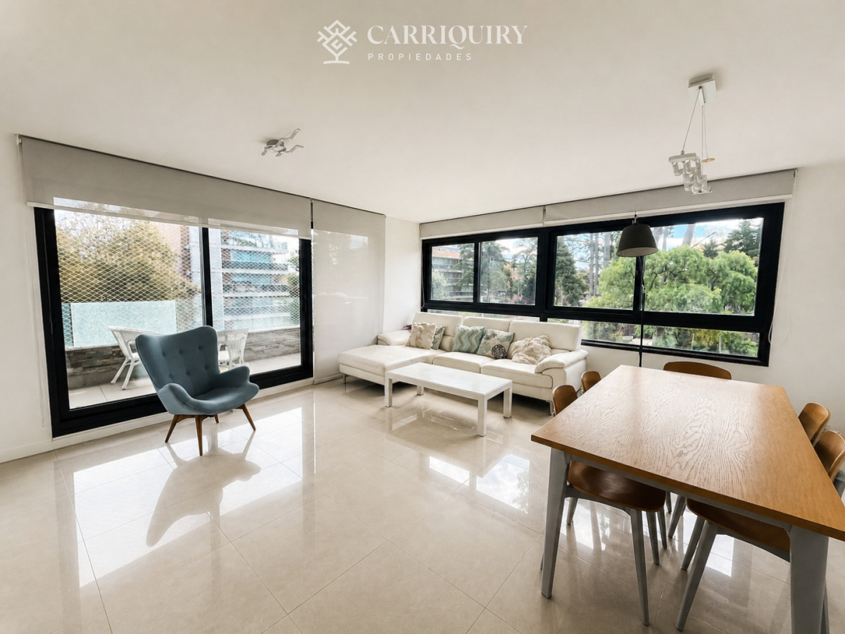 Apartamento ID.9961 - Edificio Tiziano- Viví o invertí en Playa Mansa: 2 dormitorios con excelente ubicación.REF:9256