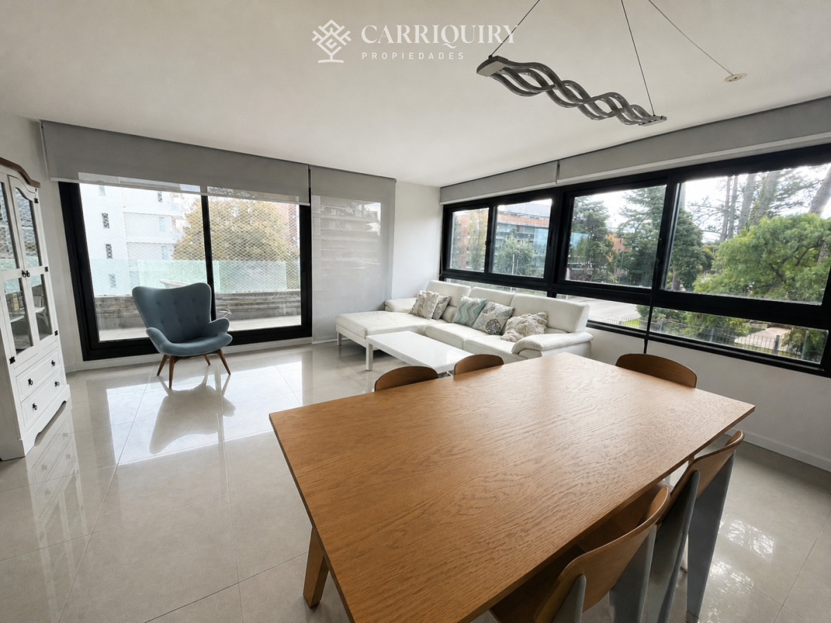 Apartamento ID.9961 - Edificio Tiziano- Viví o invertí en Playa Mansa: 2 dormitorios con excelente ubicación.REF:9256