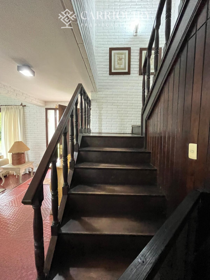 Casa ID.10276/Casa-de-4-Dormitorios--Alquiler-de-Verano--Punta-del-Este--El-Faro- - Espectacular casa en zona privilegiada de Punta del Este