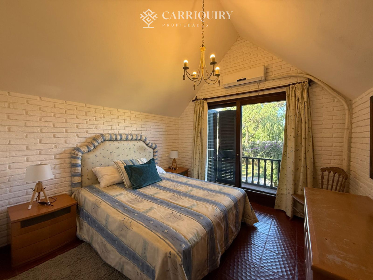 Casa ID.10276/Casa-de-4-Dormitorios--Alquiler-de-Verano--Punta-del-Este--El-Faro- - Espectacular casa en zona privilegiada de Punta del Este