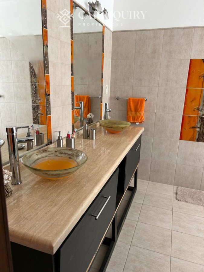 Casa ID.5094/Casa-en-venta-y-alquiler.-4-dormitorios-en-Playa-Brava--Punta-del-Este - Alquiler Temporario Casa 5 dormitorios y dependencia en Rincon del indio, Punta del Este