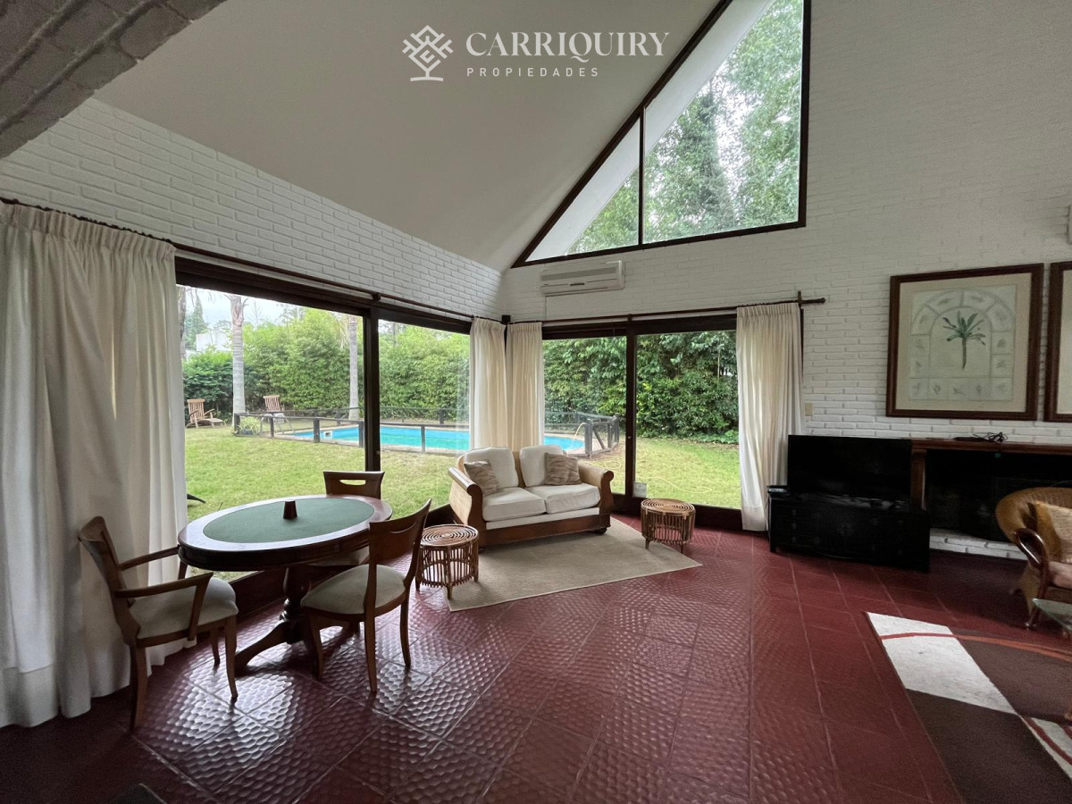 Casa ID.10276/Casa-de-4-Dormitorios--Alquiler-de-Verano--Punta-del-Este--El-Faro- - Espectacular casa en zona privilegiada de Punta del Este