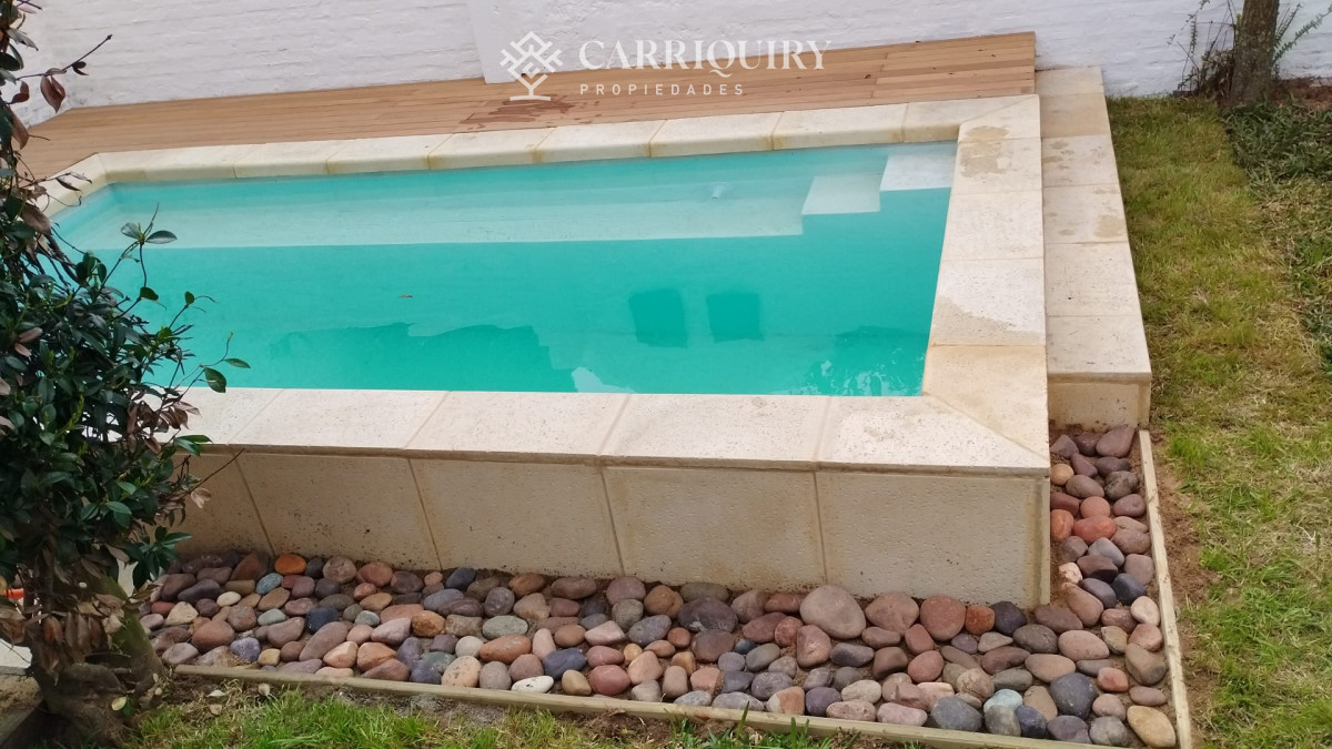 Casa ID.9001/CASA-PIEDRA-EN-VENTA-A-METROS-DEL-MAR- - Casa en , 4 dormitorios en la barra a la altura de La posta del Cangrejo.Ref: 5497
