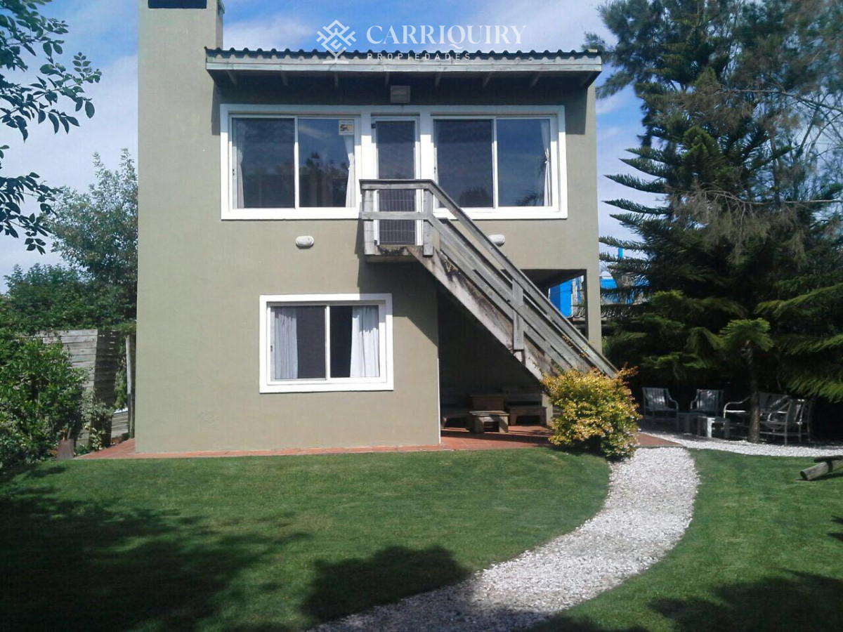 Casa ID.6887/Alquiler-temporal-cómoda-casa-con-lindo-entorno - Casa amplia ideal para estar en familia, a pocos metros del mar
