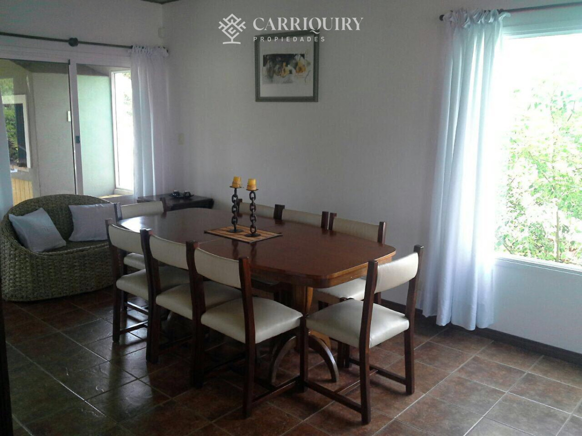 Casa ID.6887/Alquiler-temporal-cómoda-casa-con-lindo-entorno - Casa amplia ideal para estar en familia, a pocos metros del mar