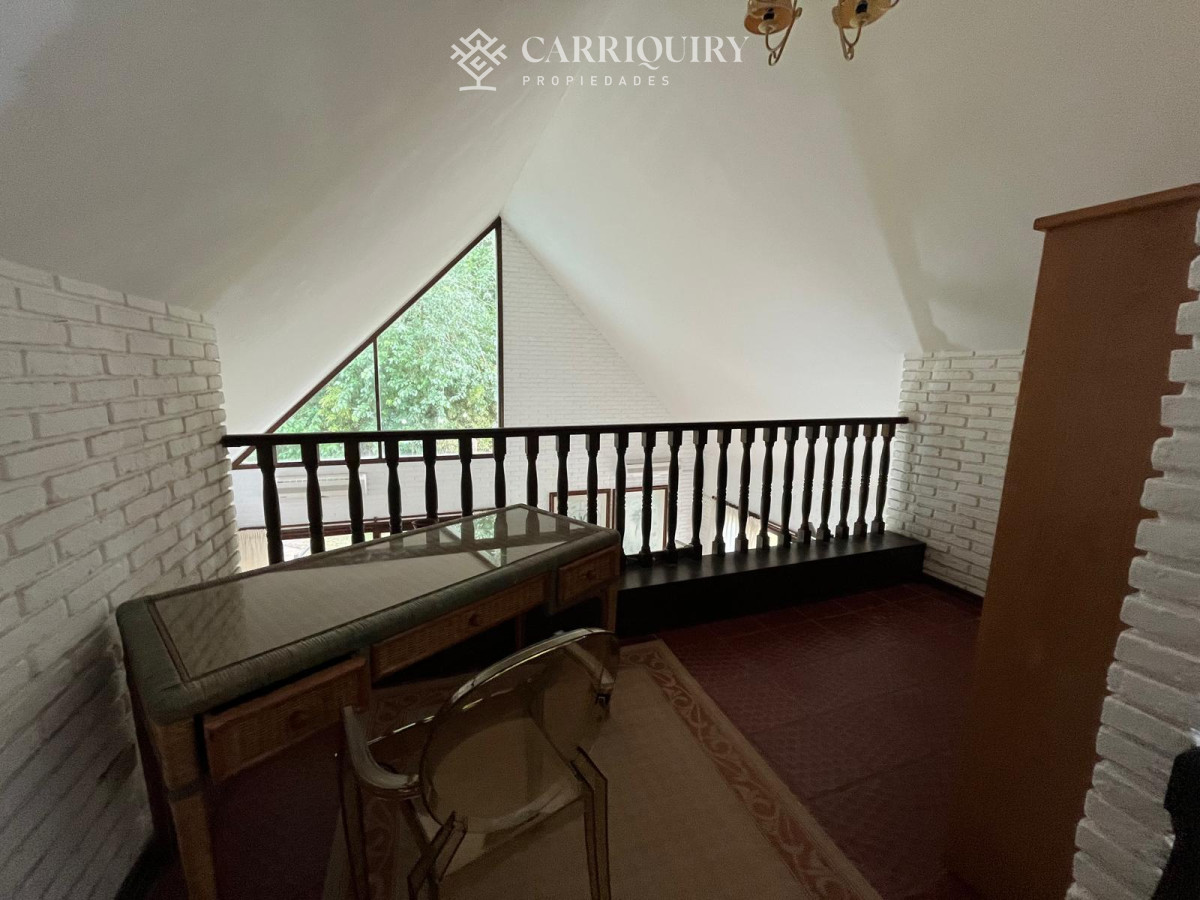 Casa ID.10276/Casa-de-4-Dormitorios--Alquiler-de-Verano--Punta-del-Este--El-Faro- - Espectacular casa en zona privilegiada de Punta del Este
