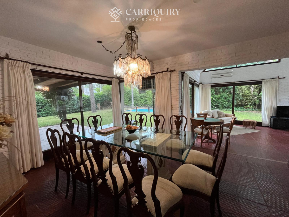 Casa ID.10276/Casa-de-4-Dormitorios--Alquiler-de-Verano--Punta-del-Este--El-Faro- - Espectacular casa en zona privilegiada de Punta del Este