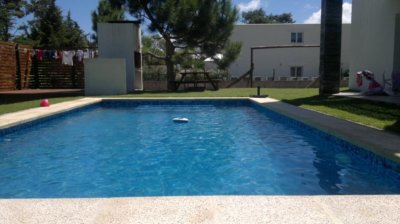 Alquiler Temporario Casa 5 dormitorios y dependencia en Rincon del indio, Punta del Este