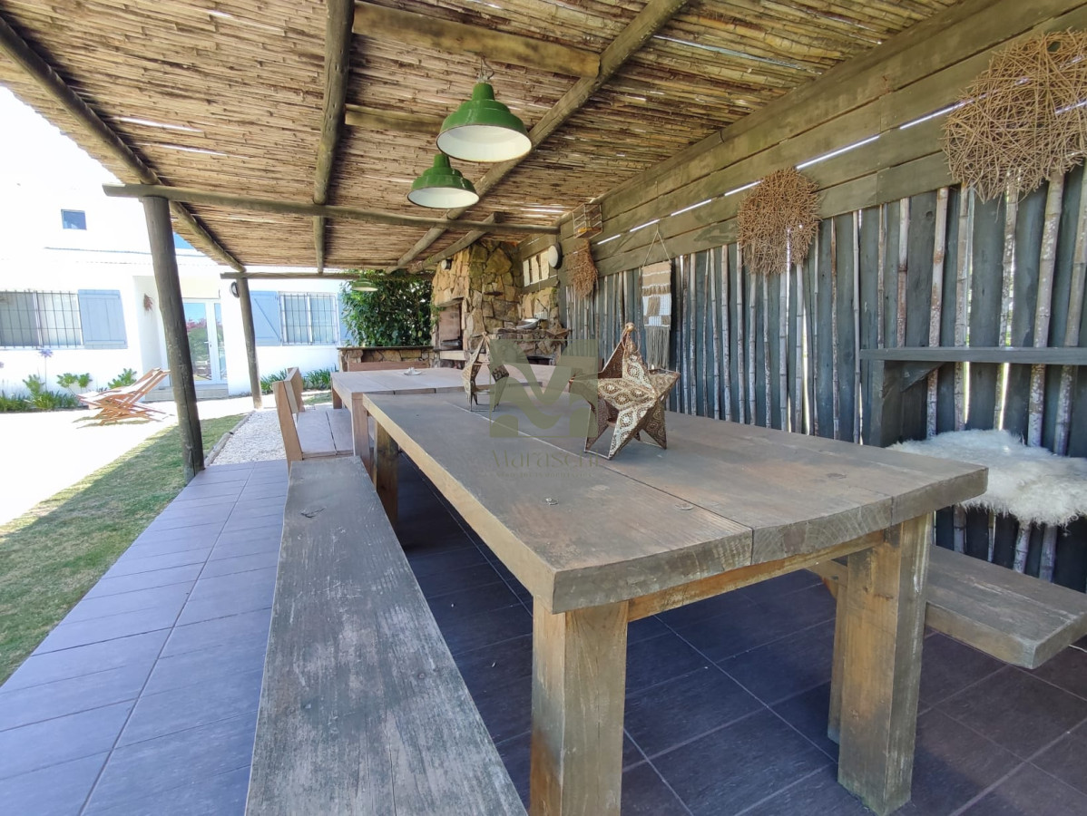 Casa ID.607 - Hermosa casa en Montoya, a solo pasos de la playa Ref.5451
