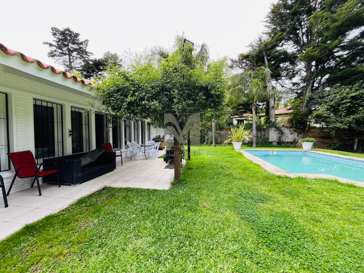 Casa ID.604 - HERMOSA CASA EN LA MANSA CON PISCINA CLIMATIZADA. REF: 8088
