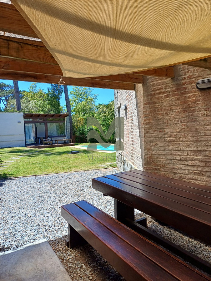 Casa ID.606 - Muy linda casa en Montoya. REF 7975