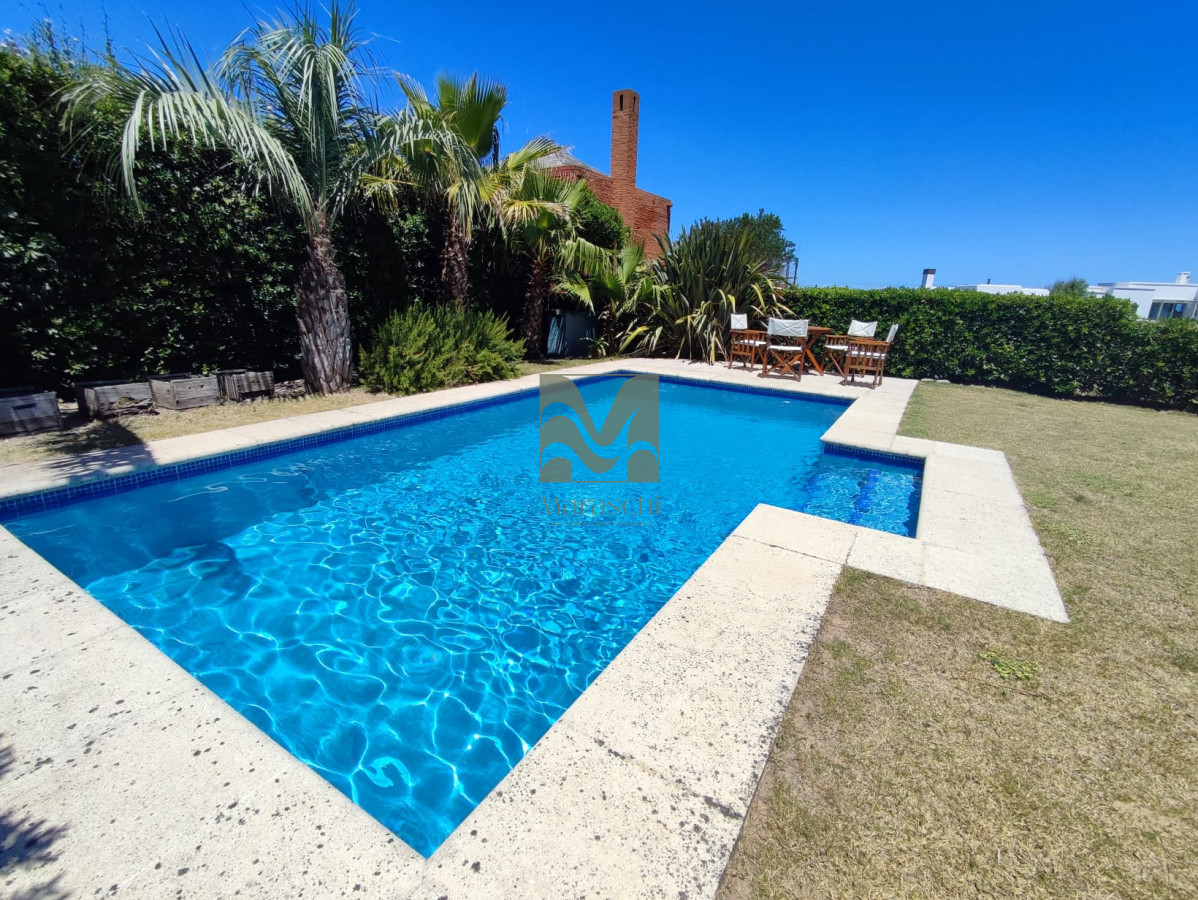 Casa ID.607 - Hermosa casa en Montoya, a solo pasos de la playa Ref.5451